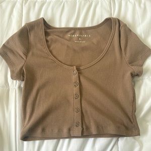 Aeropostale small brown cropped button top<3